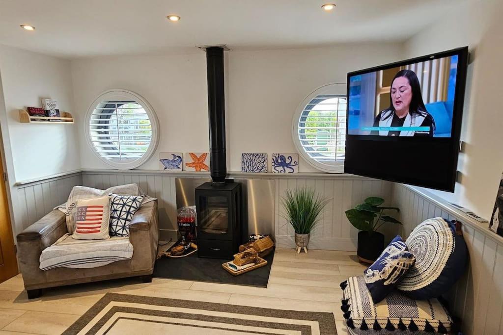 Humberston Boathouse Lodge & Hot Tub - Cleethorpes Beach Cabin Chalet Exterior foto